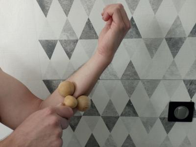 Palpeur moyen Intense parallele a l'avant bras